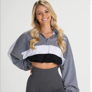 NVGTN Oversized Cropped Pullover